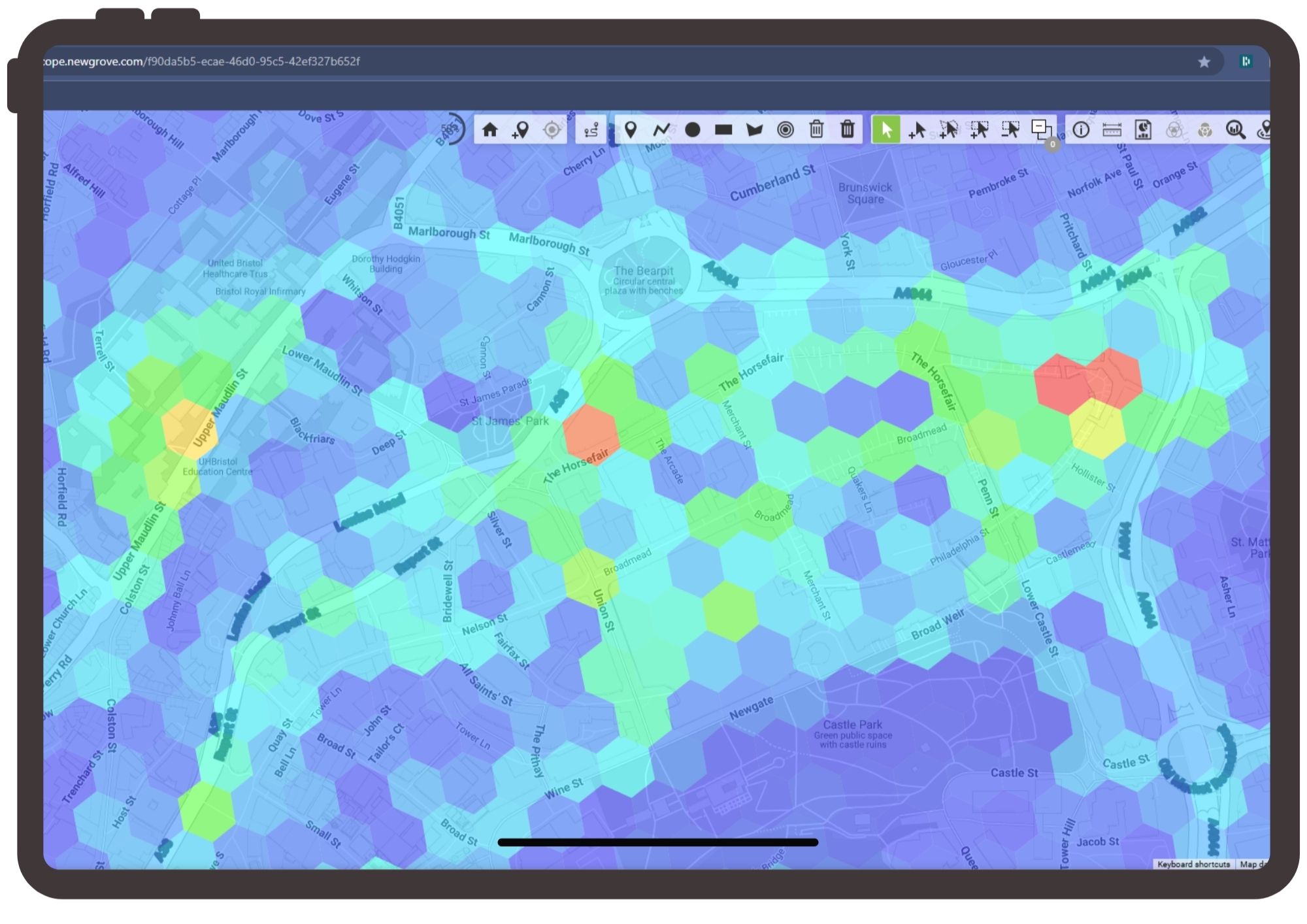 Hex 11 at 25m radius<br />
The final detail: Street-level analysis to optimise site selection, marketing efforts, and customer engagement.